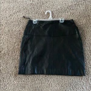 Black leather skirt size 6